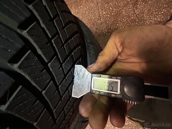 Zimni sada Yokohama - 225/55 r17 - vzorek 7,5mm - 06/2023 - 10