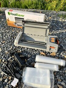 12V vakuovačka Food Saver expediční verze pro lovce - 10
