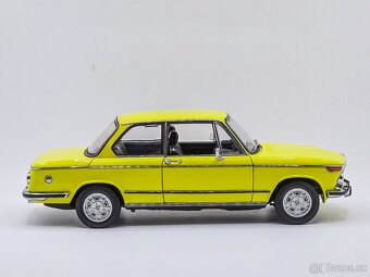 BMW 2002 Tii 1:18 Autoart - 10