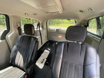 Lancia Voyager - 10