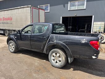 Mitsubishi L200 - 10