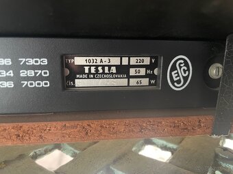 Gramofon Tesla s reproduktory - 10
