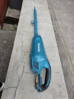 Makita 18V DCL182 na baterky Vysavač + Extra - 10