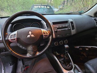 Mitsubishi Outlander 2.2di-d PADLE TURBO - 10