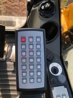 Kolové rypadlo Liebherr A910 Compact - 10