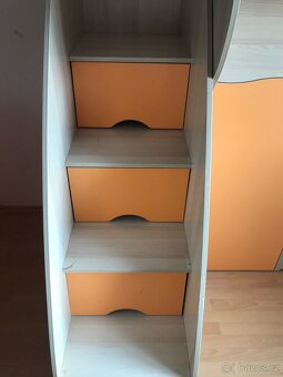 Prodám postel s psacím stolem - 10