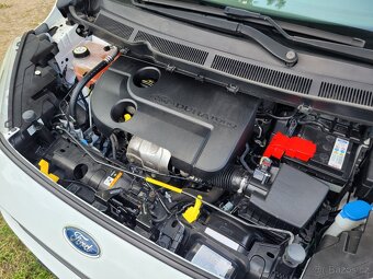 Ford Transit Courier - 10