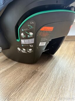 Autosedačka Britax Römer babysafe isense s otočnou základnou - 10
