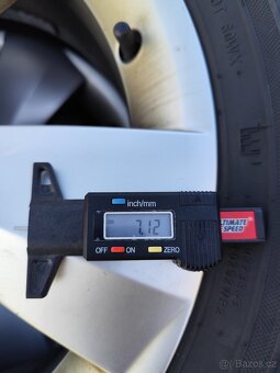 Sadu zimních kol Nokian 215/65R17,5x112 - 10