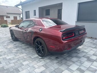 Dodge Challenger R/T 5.7 2018r automat - 10