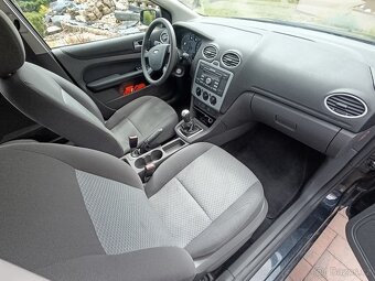 FORD FOCUS KOMBI 1.8/92kw benzín, RV:6/2006, STK:2/2026 - 10