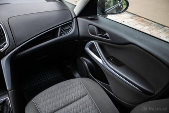 Opel Zafira Tourer 1.6 CDTI Ecotec Manual 7-miestne - 10
