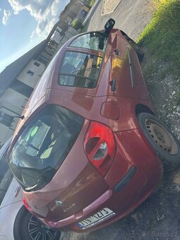 Renault Clio - 10