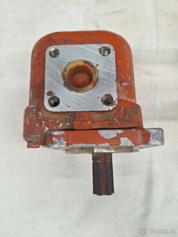 Hydraulická čerpadla, rozvádeče - 10