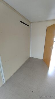 Kancelářský / obytný kontejner / 6x3m / předsínka - 10