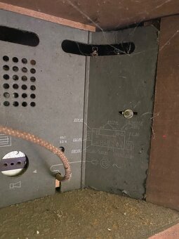 Starožitné rádio s gramofonem Tesla Copélia - 10