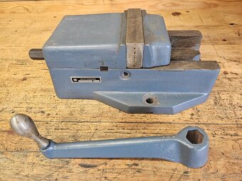 Strojní svěrák nový - 10