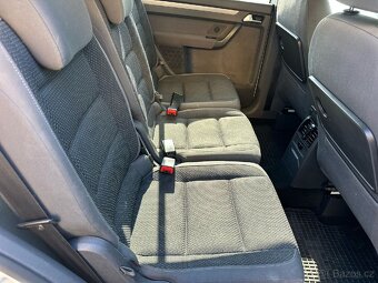 Volkswagen Touran 1.4 CNG, 7 míst, 2011 - 10