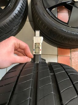 Alu kola Škoda R17 5X112 LETNÍ PNEU 225/45 R17 DENOM - 10