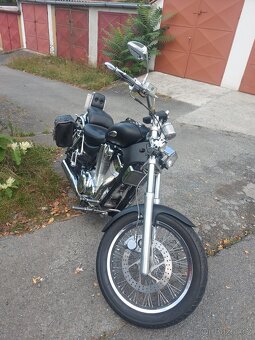 Suzuki Intruder 1400 - 10