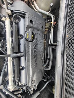 Ford Focus Trend, 1.4i,59kw, motor Volvo, nová STK. - 10