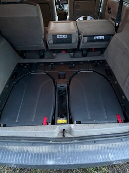 Renault Megane Scenic - 10
