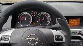 Opel Astra 1.9 CDTI - 10