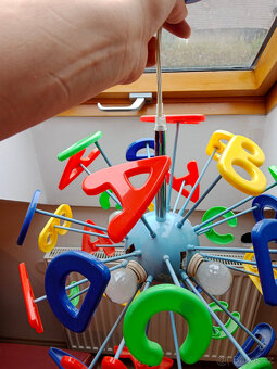 Lustr s písmeny do dětského pokoje průměr stínidla 44 cm - 10