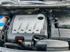 Volkswagen Touran 1.6 TDI - 10