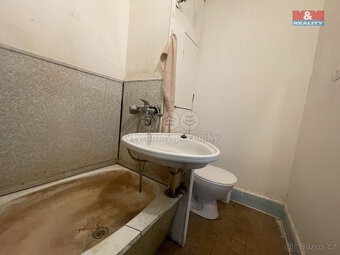 Prodej bytu 1+kk, 26 m², Broumov, ul. Dukelská - 10
