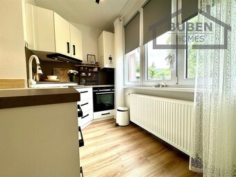 Vybavený byt 2+1 (60 m2) s lodžií po rekonstrukci s garáží - 10