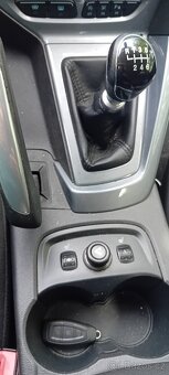 Ford Focus kombi 1,6  110kw - 10