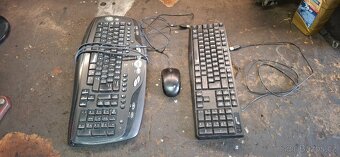 Staré PC a příslušenství - 10