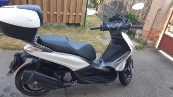 Piaggio Beverly 350 Sport Touring (2018) - ABS/ASR - 10