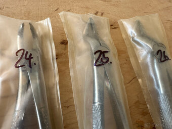 NEPOUŽITÉ zubařské extrakční kleště CHIRANA 2 - 10