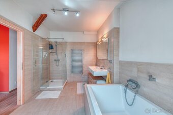 Prostorný a luxusní byt 4+kk 136 m Lexova, Pardubice - Zelen - 10