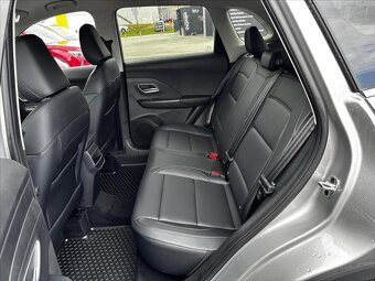 MG ZS 1,5   Elegance (2025) - 10