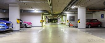 GARÁŽOVÉ STÁNÍ v objektu Nová Harfa Poděbradská 777/9 - 10