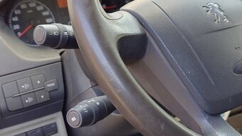 Peugeot Boxer 2,2 HDi 88kW 165 tis. km - 10