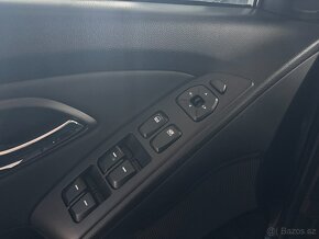 Hyundai ix35 2,0 CRDI 135kW,4X4,SERVISKA,ČR - 10