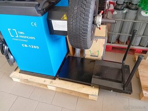 Nákladní vyvažovačka do 30″ s přízdvihem - 10