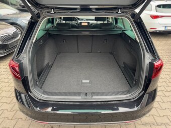VW Passat B8 2.0TDI 140kW DSG Panorama Matrix LED Kamera - 10