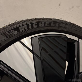 Zimní kola Volvo EX30 245/40 R20 - 10