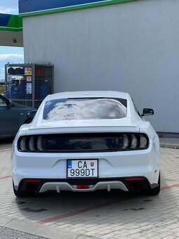 Ford Mustang - 10