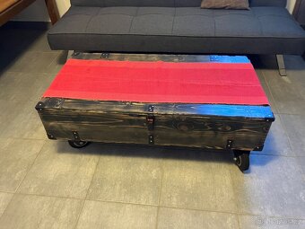 Odkládací stolek na kolečkách - 10