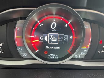 Volvo XC60 D4 AWD MOMENTUM Aut. - 10