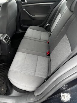 VW Jetta - 10