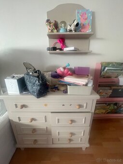 Complete Kids Bedroom Set – Bed, Wardrobe & Drawers - 10