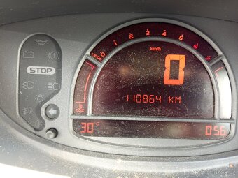 Renault modus 1.6i 16V 65 kW rv 2006 - 10