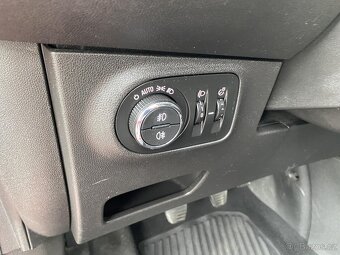 Opel Corsa 1.0 T , 66 kW benzín, 2015 - 10